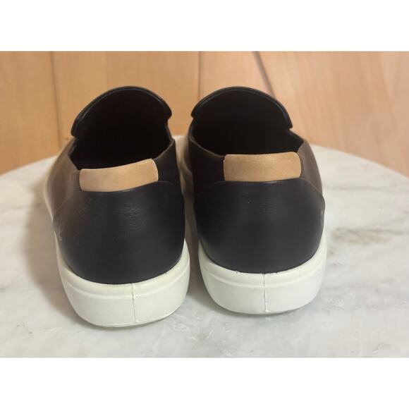Ecco | NWOT Soft 7 Black Leather Slip On Comfort Sneakers | Size 38 EU - Picture 5 of 11